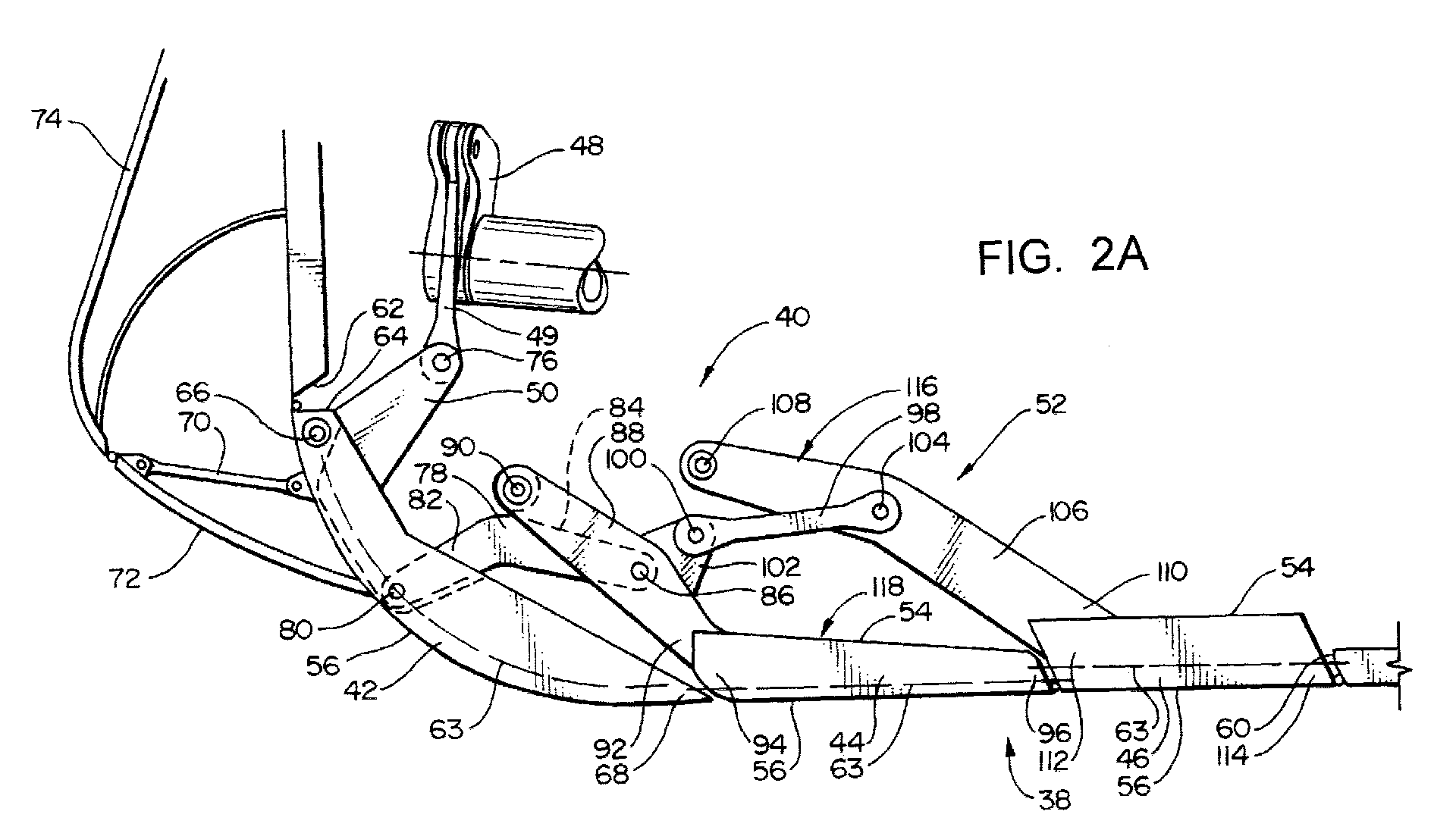 EP1129938A1 Linked multisegment landing gear door for aircraft