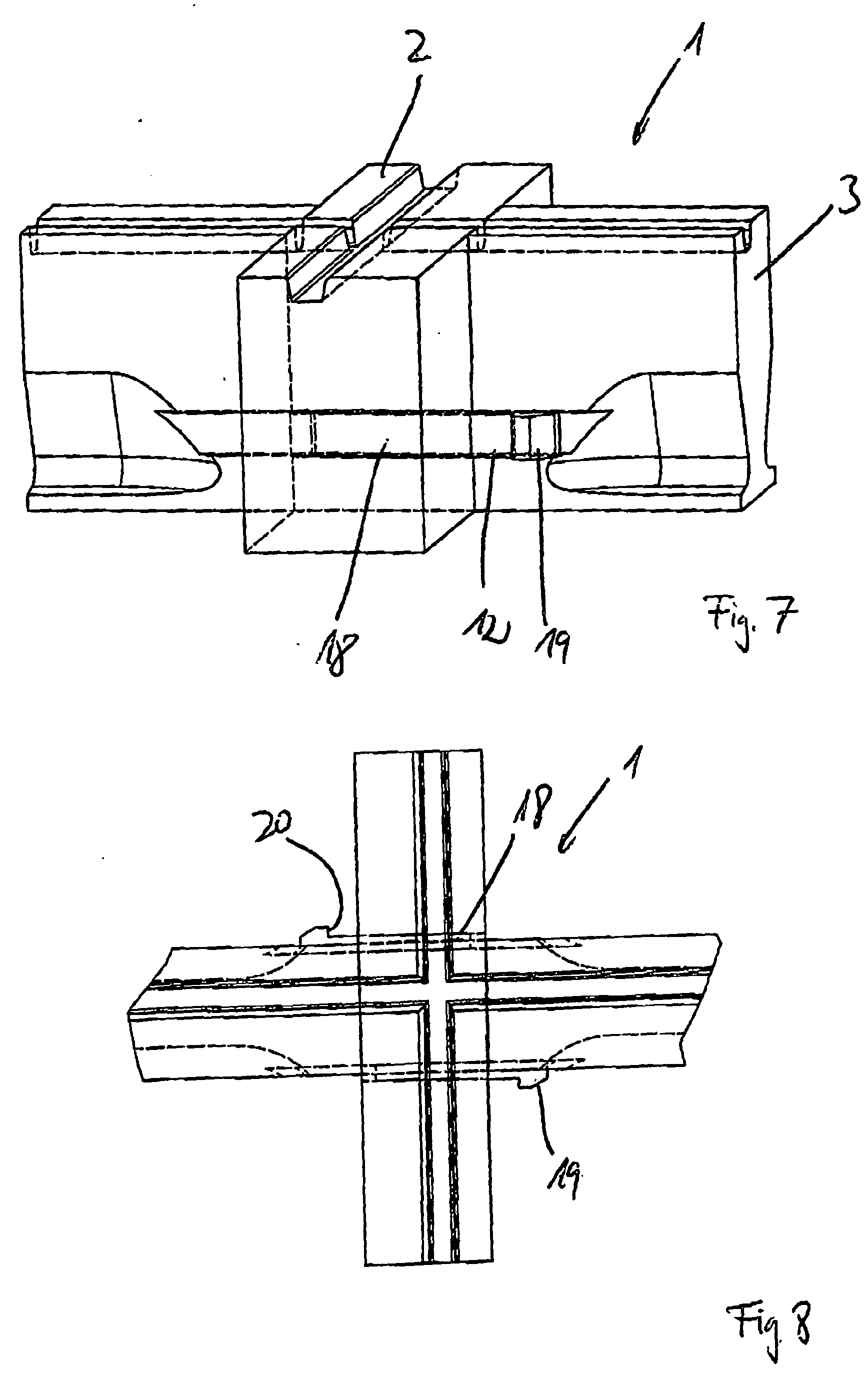 crossing area of a grooved rail crossing
