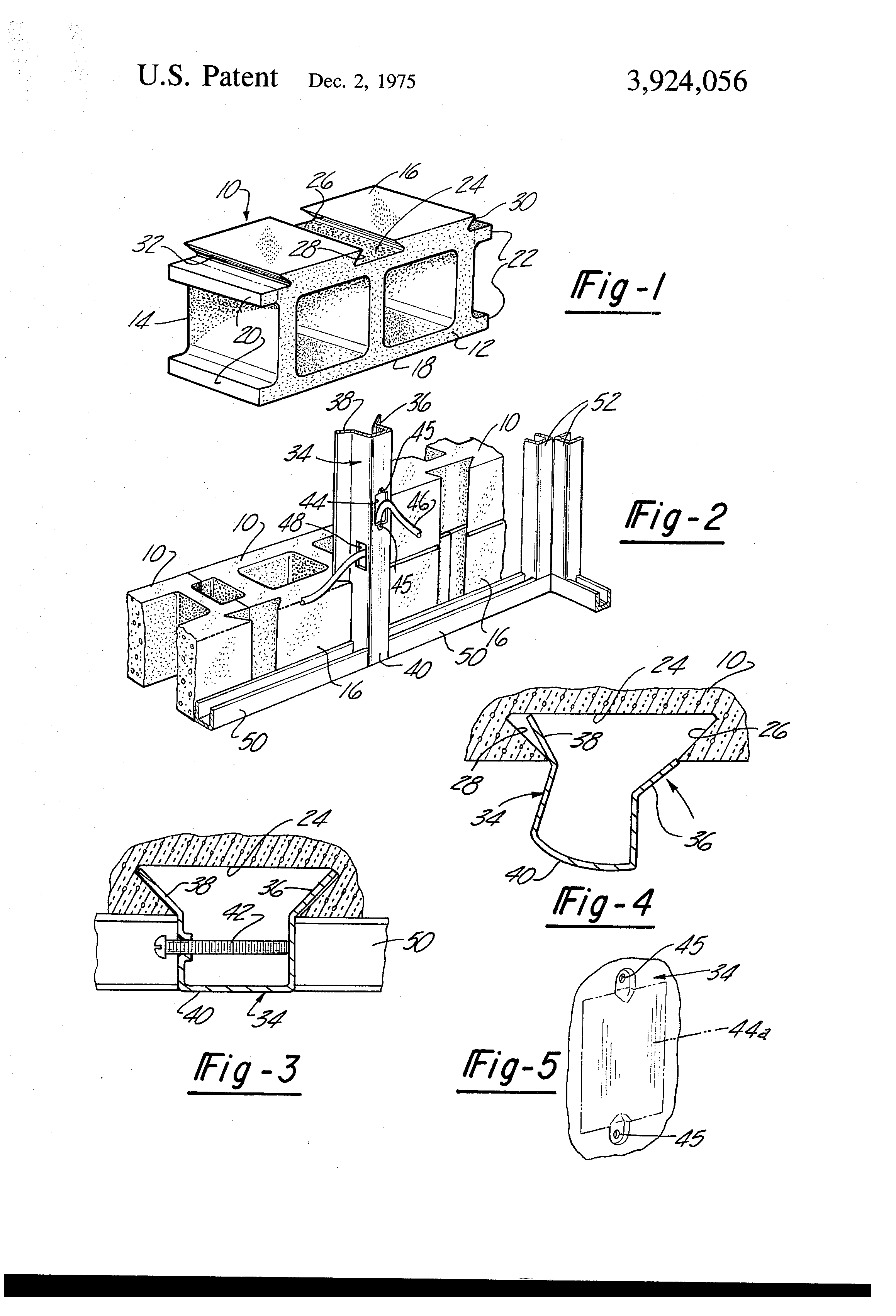 slotted masonry wall structure and metal stud therefor